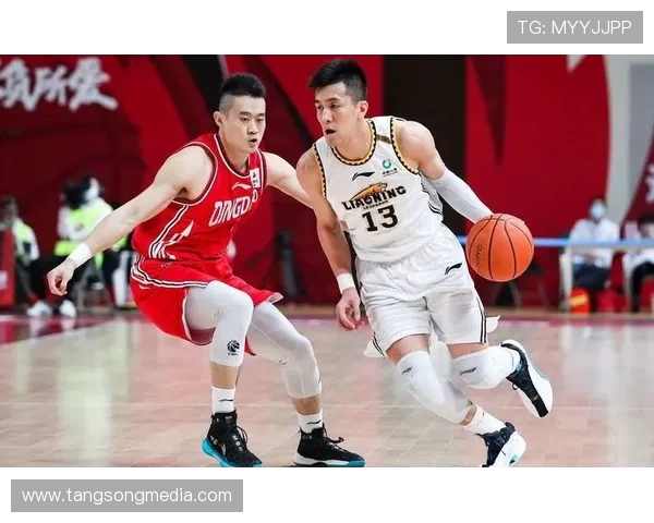 深圳篮球队强势领跑锦标赛积分榜积84分展现冠军实力